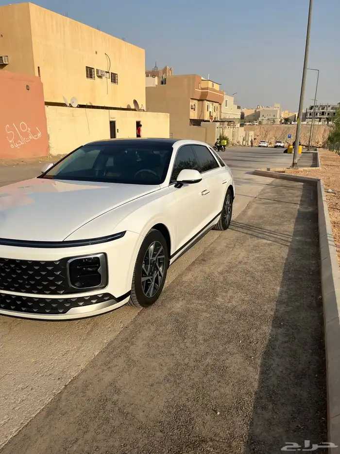 أزيرا 2024 مستعمل نظيف 15