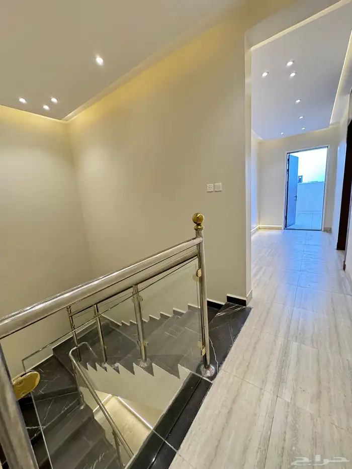 للبيع تاون هاوس موقع مميز تصميم حديث 17