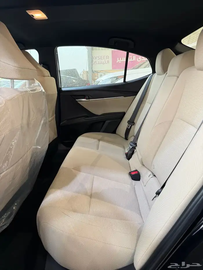 كامري E استاندر 2025 اسود اصفار 15