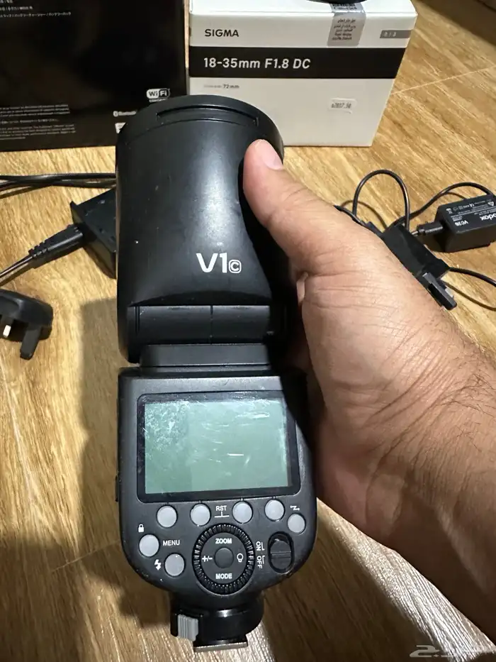 كاميرا كانون   R6 ii   مع 3 عدسات وفلاش 11