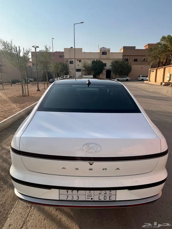 أزيرا 2024 مستعمل نظيف 12