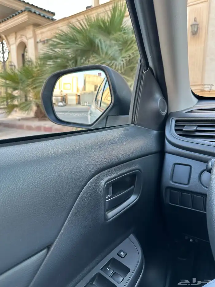 متسوبيشي L200 2022 بنزين 19