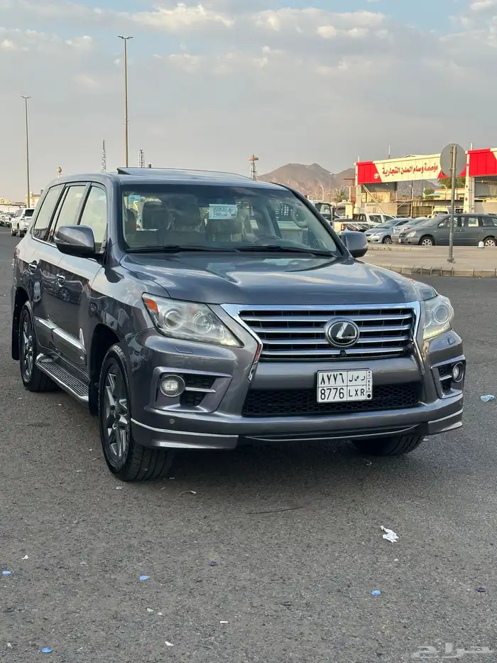 جيب لكزس 2013LX570 2