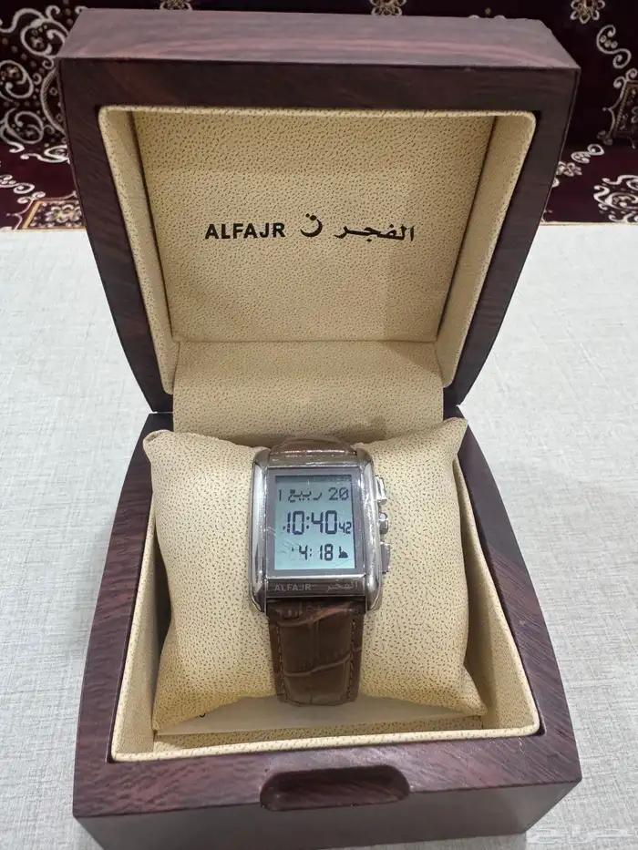 للبيع ساعات 2