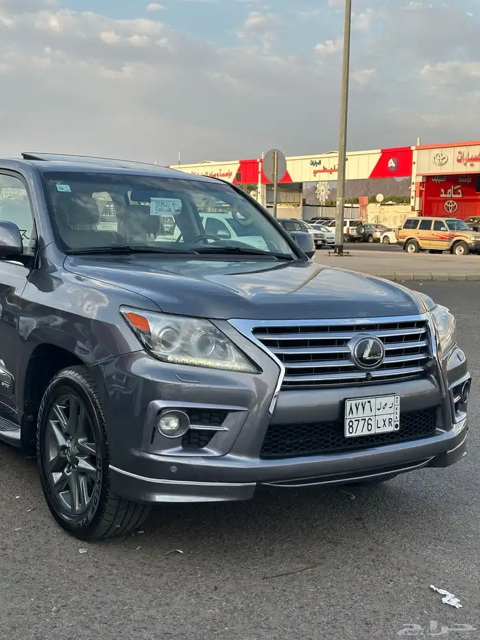 جيب لكزس 2013LX570 4