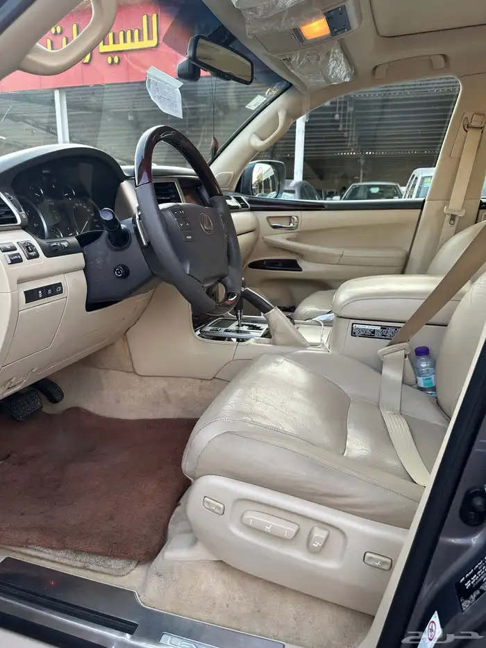 جيب لكزس 2013LX570 13