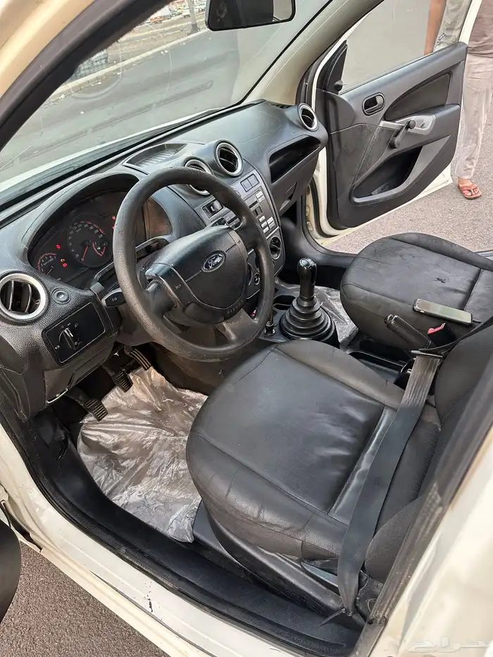 Ford Figo 2012 5
