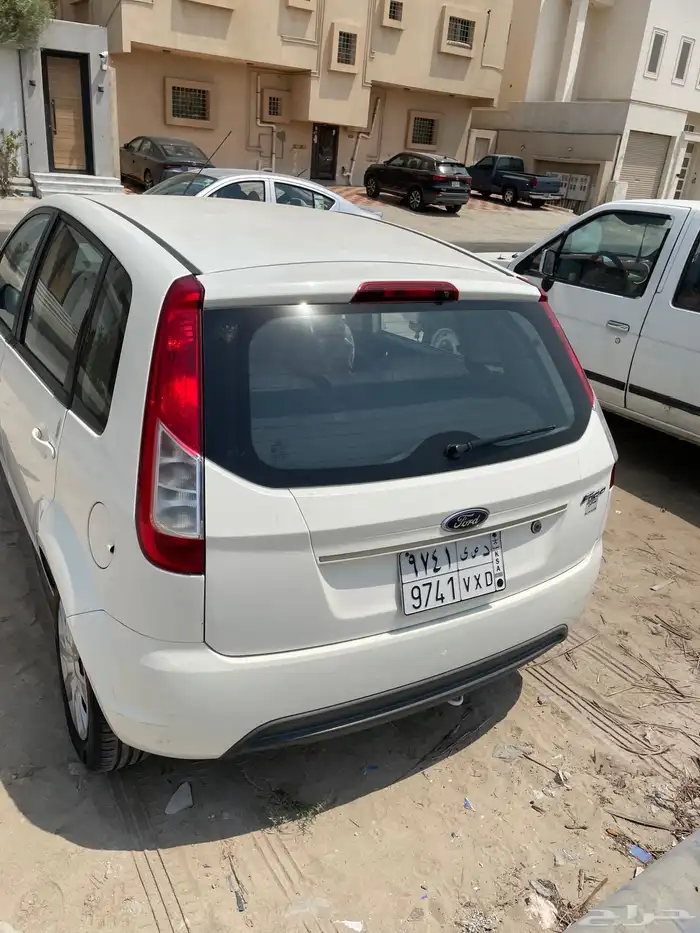 سياره للبيع ممتازه و لا توجد بها عيوب 3