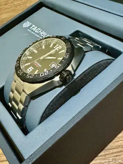 TAG HEUER FORMULA 1 DATE - New not worn جديدة index