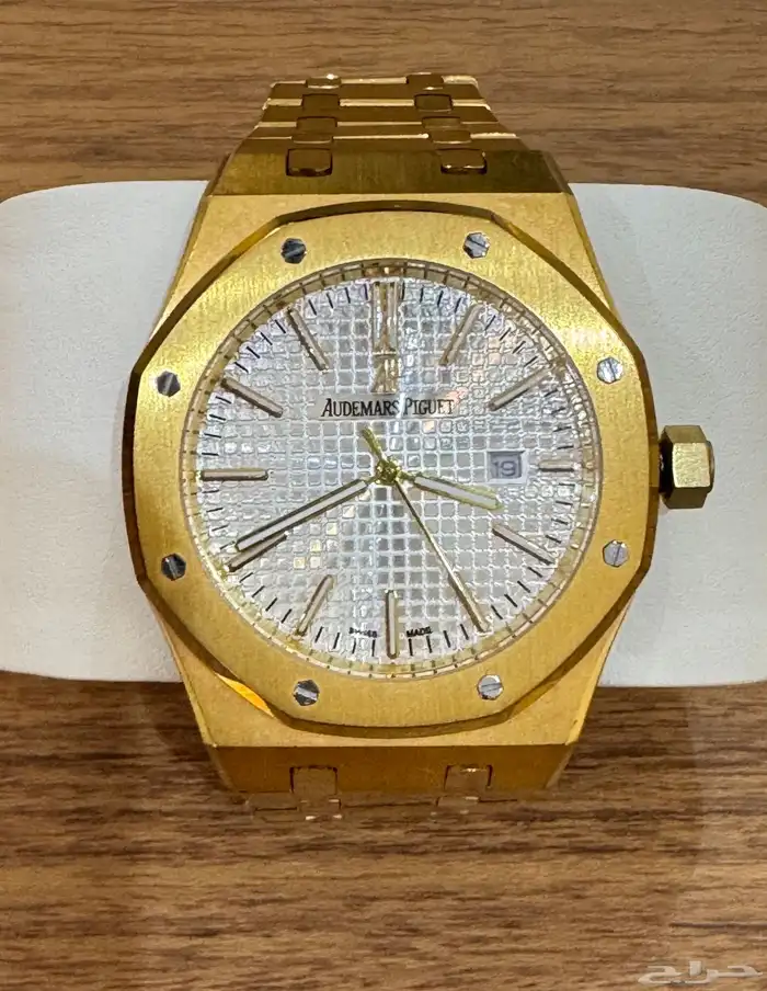 ساعة اوديمارس بيجيه AP watch 4