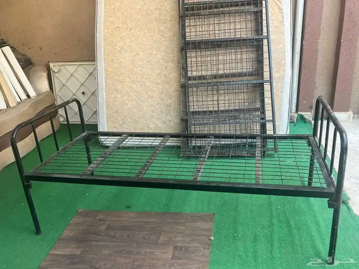 سرير حديد 1