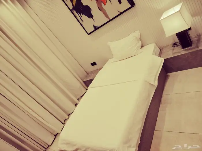 شقة مؤثثة للإيجار بحي الملقا 10