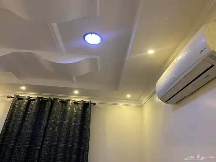 للبيع شقة عيون الجواء 4