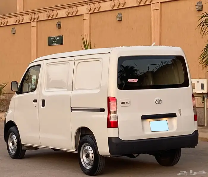 تويوتا لايت إس 2024 10