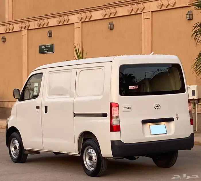تويوتا لايت إس 2024 11