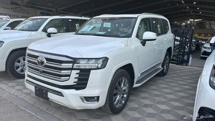 جي اكس ار 2025 L4 بنزين سعودي متوفر لون ابيض _ اسود 2