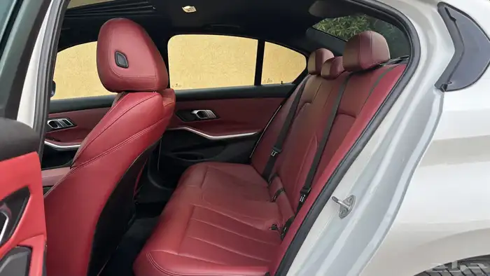 للبيع بي ام 320i 2022 منوه للمستخدم 19
