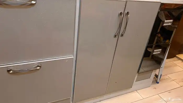 دولاب مطبخ مع فرن غاز و عيون سراميك كهربائيه وغسالة صحون 4