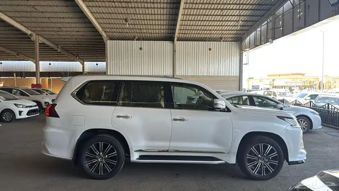 جيب لكزس 2021 سبورت LX570 DD 30