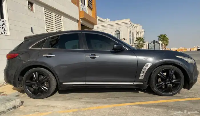 للبيع جيب انفنيتي FX35 6