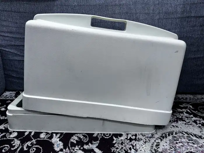 مكينة خياطة عمرها 15 سنة 0