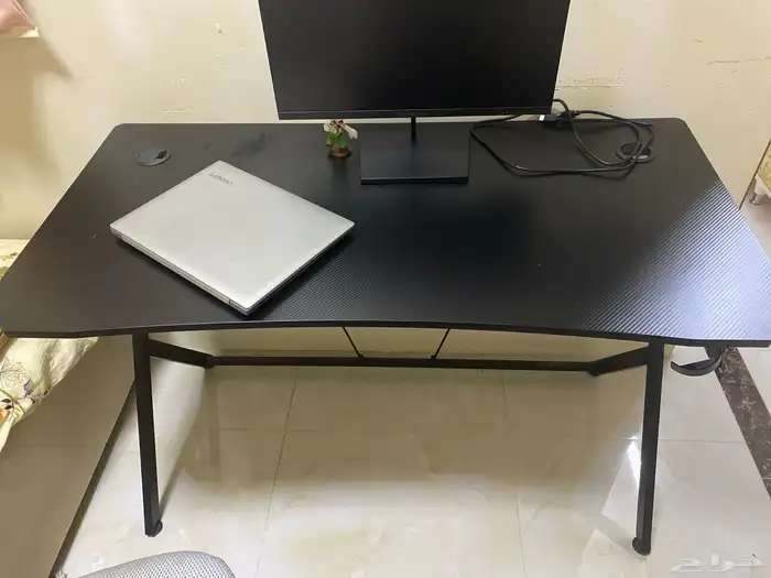 طاوله قيمنق 0