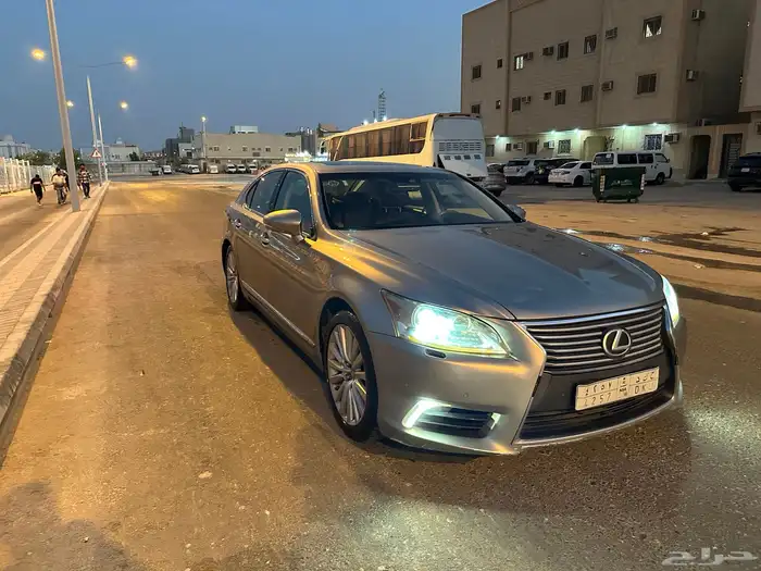 لكزس LS460 2015 5
