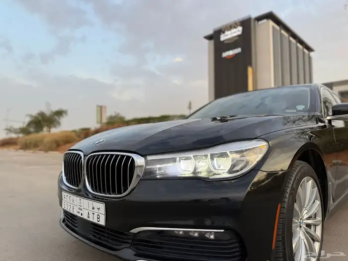 بي ام دبليو 740 منوة 6 سلندر 31
