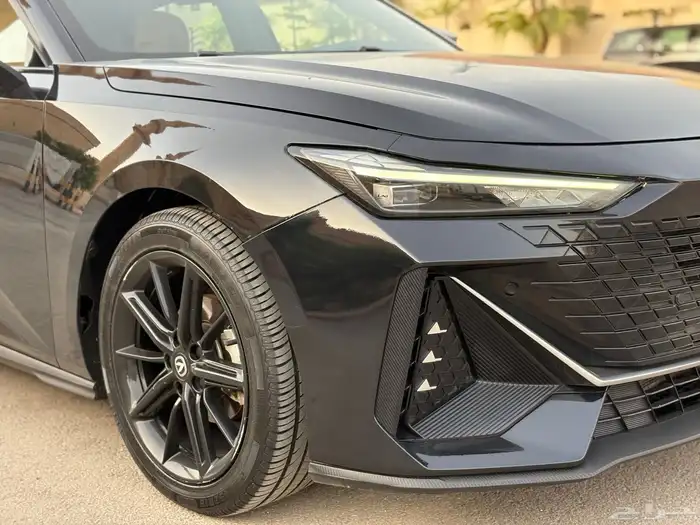 للبيع شانجان UNI-V 2023 13