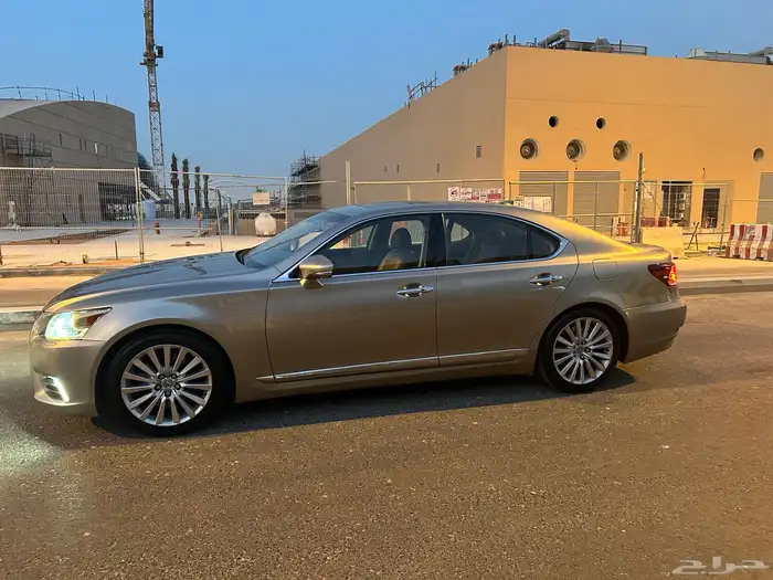 لكزس LS460 2015 2