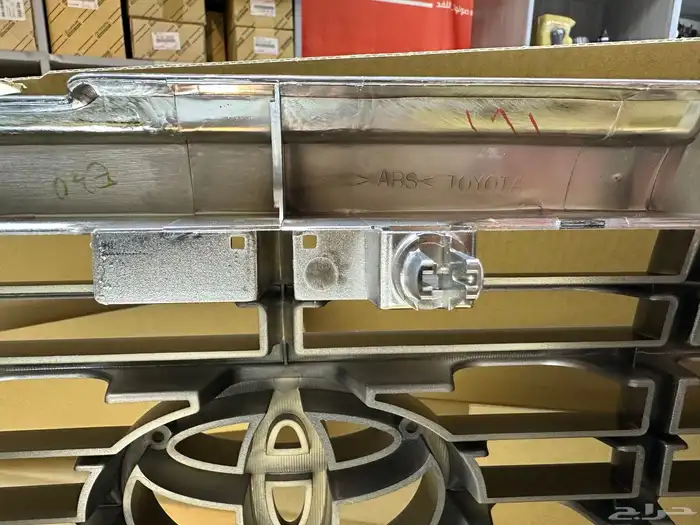 شبك لاندكروزر 90-97 اصلي وكالة 7