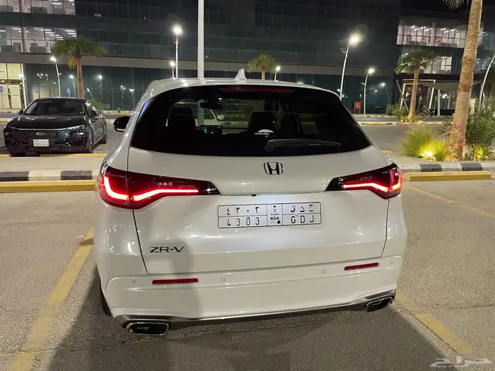 هوندا ZRV فل كامل سعودي عداد 17 الف فقط 30