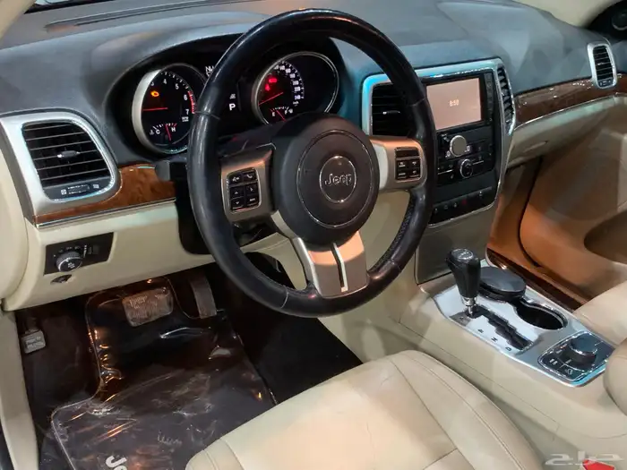 جيب شروكي 2011 مالك واحد 9