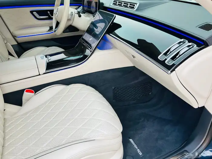 مرسيدس S580 2022 قمة النظافة بحالة الوكالة 30
