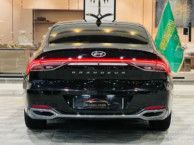 ازيرا 2022 V6 فل كامل بطاقه جمركيه (( عرض خاص )) index