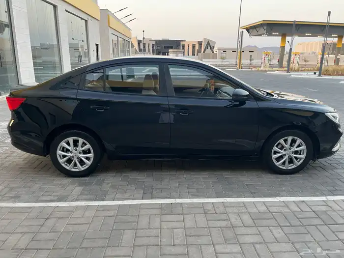 ام جي 5 2023 9