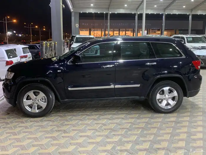 جيب شروكي 2011 مالك واحد 4