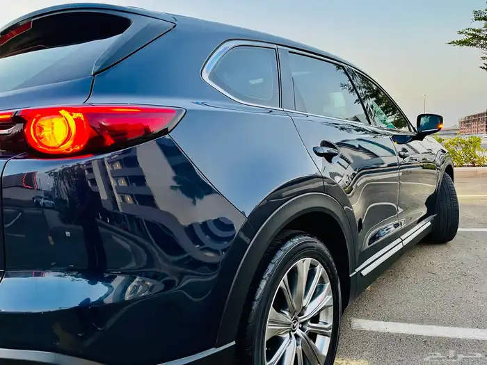 CX9 Signature Edition - Mint Condition 10