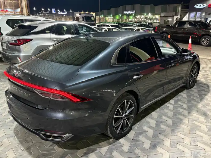 هيونداي ازيرا 2021 6