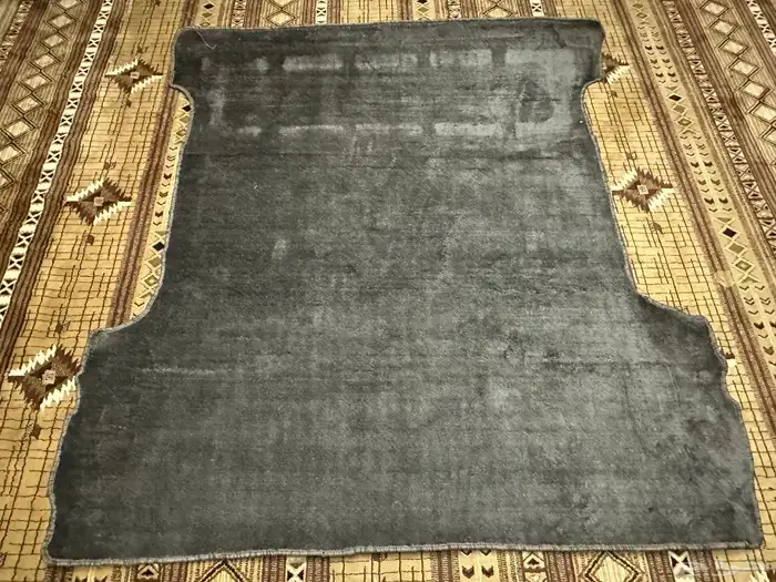 أغراض متنوعه فورد رابتر وF150 وفحمات فرامل نيسان جلوريا 8
