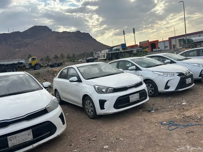 مجموعة سيارات يارس وريو وبيجاس وكورلا سيراتو 5