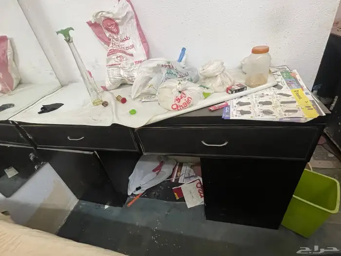 مكاتب وتسريح و سرير ومريه 3