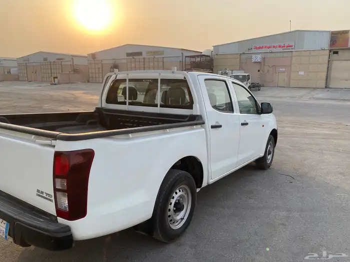 للبيع ايسوزو 4