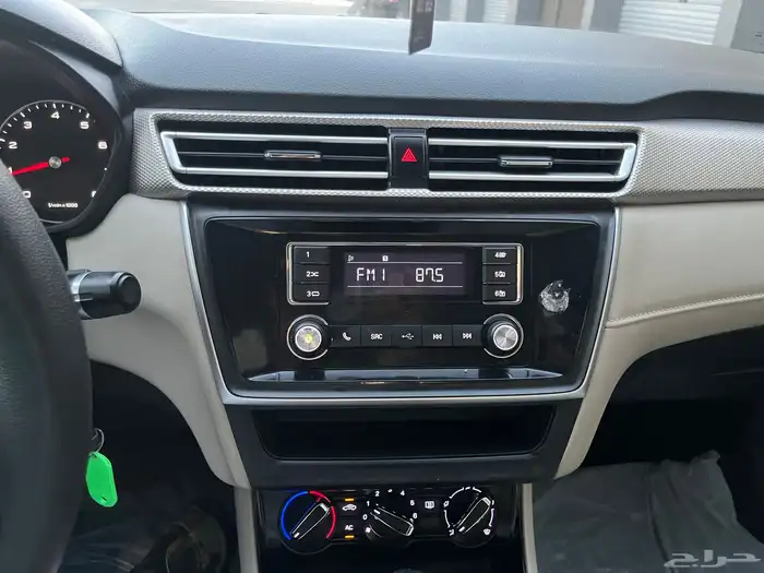 ام جي 5 2023 13