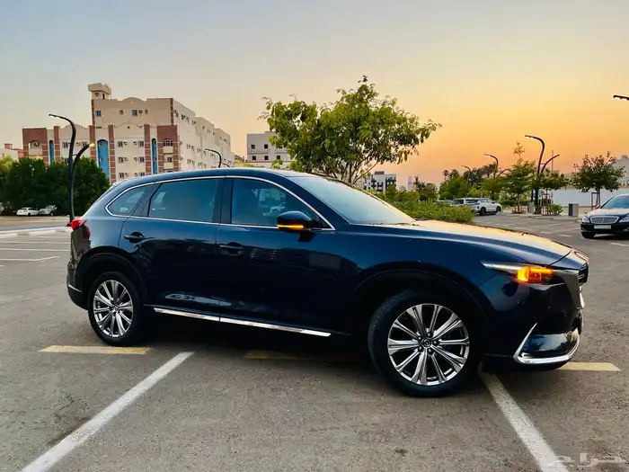CX9 Signature Edition - Mint Condition 1
