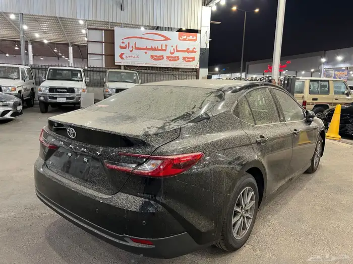 كامري 2025 استاندر E سعودي اسود   ابيض 2