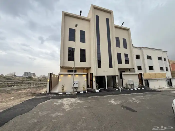 للبيع شقق ارضيه وعلويه بأسعار تبدء من 550 الف ابها المحاله 0