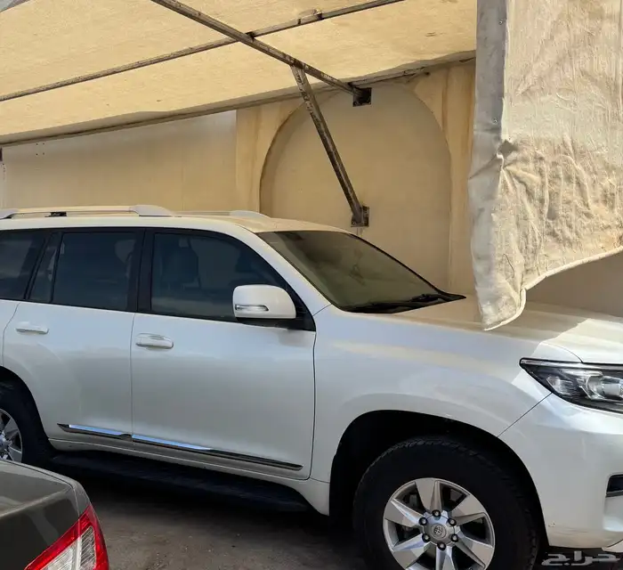 جيب برادو 6 سلندر دبل جنوط تكييف مركزي ثلاجه 1