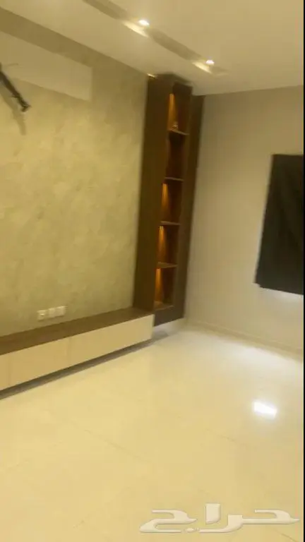 شقة روف بحي الريان 3 غرف وصالة 6