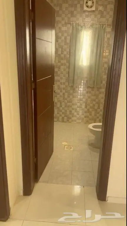 شقة روف بحي الريان 3 غرف وصالة 7